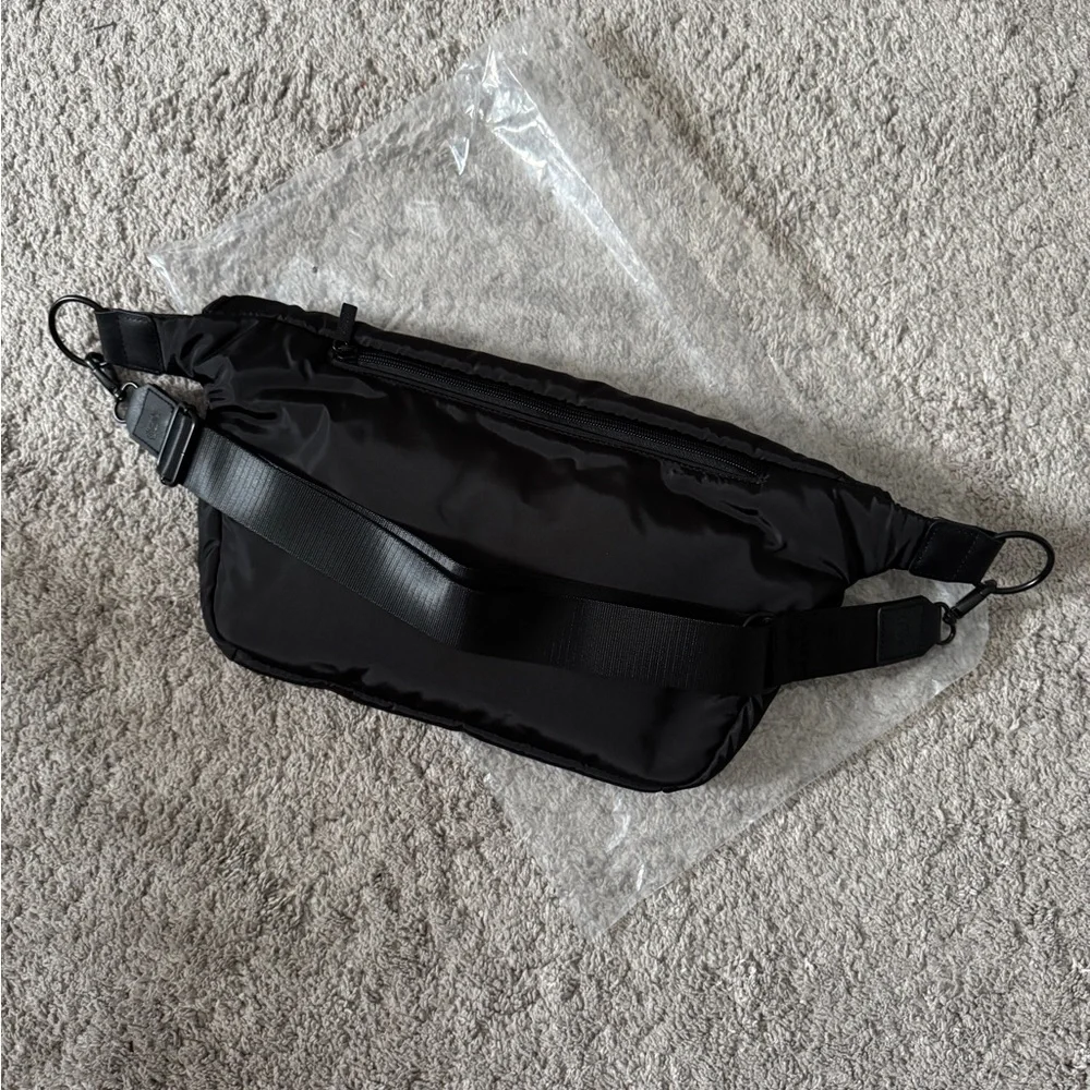 Itzy Ritzy Fanny Pack/Crossbody Bag